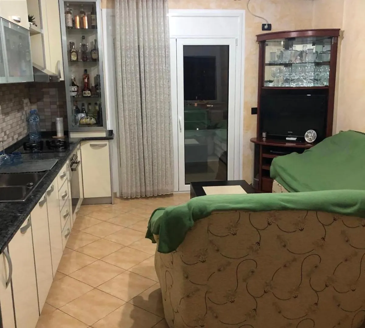 Aron Apartment Vlorë